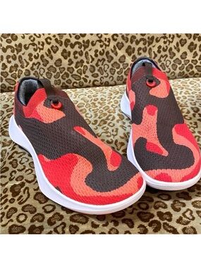 Allbirds women's Red and Black Camouflage Sneakers. Size 10 M.